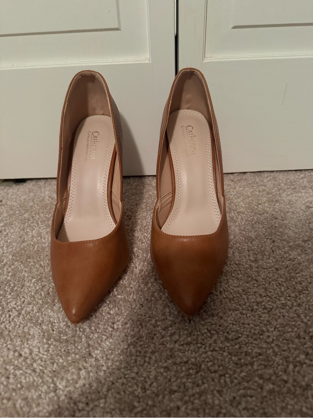 NWOT Catherine Malandrino Tan Pointed-Toe Pumps
